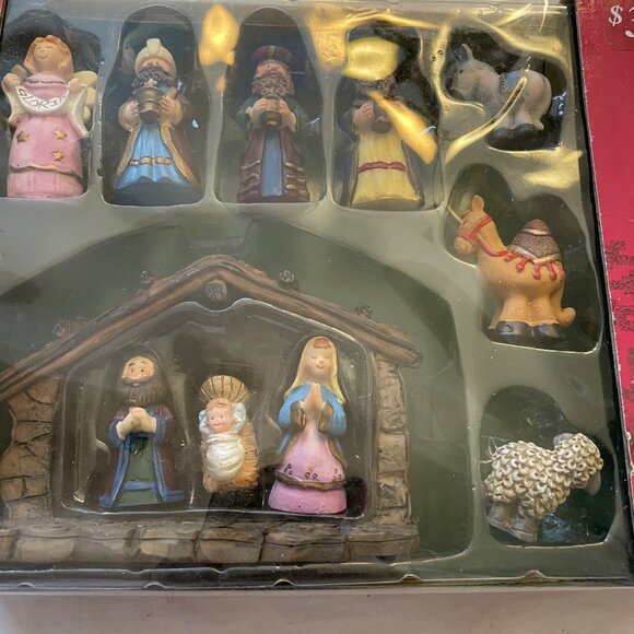 Holiday Seasons 11 Piece Nativity Set Christmas Figurines Vintage Deadstock u - Picture 16 of 16